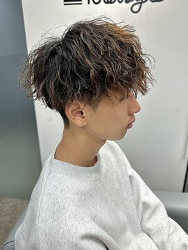 ノイセル 西本町(Noisyle) フェザーパーマスパイキーショートブルーブラックサーフカールｙ