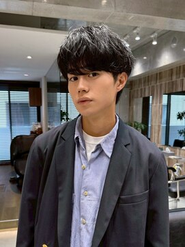 ファルベ(Farbe) フェザーパーマ/サーフカール/刈り上げセンターパート