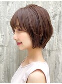 ショートヘア顔周りレイヤーブリーチダブルカラーショートボブ
