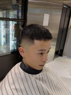フランクスバーバーザスタンド(Frank’s barber the stand) MEN’S HAIR/波巻ツイストスパイラル/フェザーパーマ/F