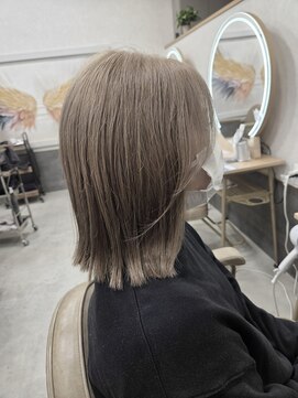 イリエヘア 川口(irier hair) ブリーチリタッチでミルクティーベージュに【薬師神】