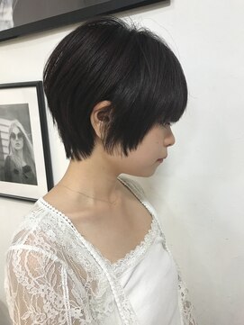 ペネロープ(Penelope) サイドシルエットが可愛いショート