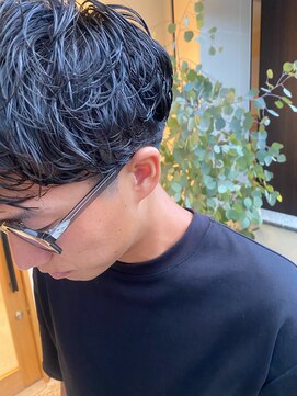 カフネ ジュントス ヨロ(Cafune' juntos YOLO) メンズショートマッシュ　パーマ