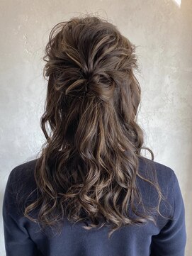 ベルビアンカ(Belle BIANCA) Belle BIANCA 大人/ハーフアップアレンジ/大切な1日に♪ by Orie