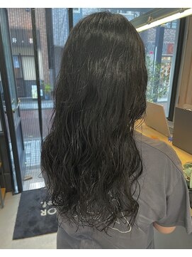 フェイバーバイリフ(FAVOR by Ref.) ロングウェービーヘア