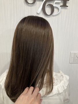 モニカ ヘア(MONIKA HAIR) アッシュブラウン艶