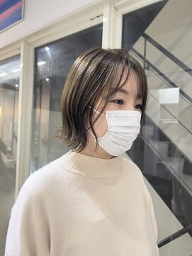 デイジードゥ(Daisy duex) くびれヘア　ボブカット　ワンレンボブ　ナチュラルアッシュ