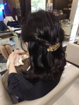 キュービックヘア 東陽町駅前店(CubicHair) ハーフアップ
