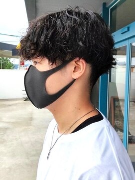 リット×ベリエ(Lit.×belier) ツイストスパイラルパーマ波巻きスパイラル刈り上げマッシュ