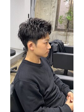 アソビ 刈り上げスパイキーショート