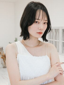 ビビディバビディブー 枚方ビオルネ店(Bibbidi.bobbidi.boo) 黒髪ぱっつんボブウルフ顔まわりレイヤーボブ小顔カット韓国ヘア