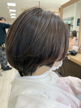リアン(Lien) 丸みのあるショートボブ/ふんわりトップ/ボリューム感が抜群