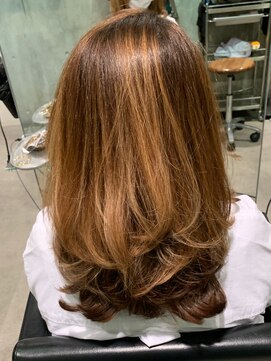 ロンド ルージュ 銀座店(Lond rouge) レイヤーカット、ハイライト