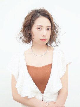 エイトヘアー(8 HAIR) ボブベースのラフウェーブ