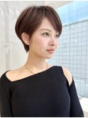 ショートボブ丸みショート耳掛けショート分け目なし30代40代50代