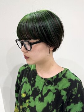 スリット(slit) 黒のベースにクリアなグリーン