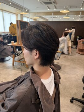 ビスポーク(BESPOKE) ツーブロック×マッシュウルフ◎フェザーパーマセンターパート