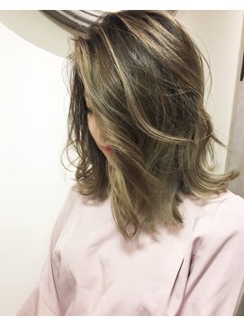 ロロネー 三国(Lolonois) 【Lolonois三国】バレイヤージュグレージュ