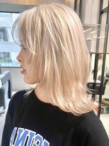 ベレーザ 渋谷(BELEZA)&nbsp;5057ニュアンスカラー艶髪ハイトーンシルキーベージュ韓国波巻き