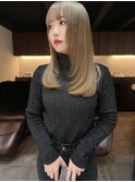 ミルクティーベージュ レイヤーカット ハイトーン ブリーチ