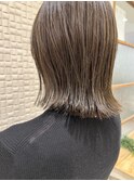 イメチェン_ホワイトブロンド_外ハネボブ_美髪_ワイドバング