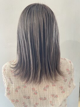 モップス 金沢文庫店(MOPS) シルバーベージュ「ブリーチ/ハイライト/金沢文庫駅」