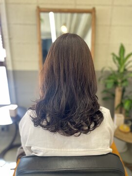 カフカ(KAFKA) コテ巻風デジタルパーマ【前田一輝】