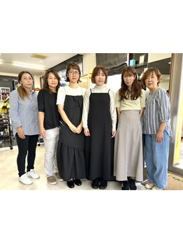 【アットホームで街の社交場的な美容室】技術力はもちろんの事、会話と笑顔が飛び交う楽しいお店です♪