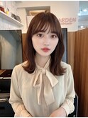 黒髪ボブルフネビージュワンレンくびレイヤーミディアムヘア