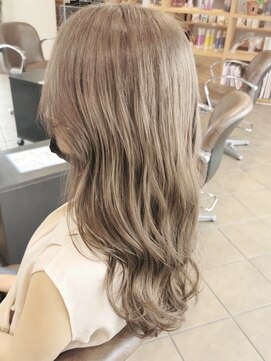 アテバイルイス 喜連瓜破(ATE by luis) ハイトーンカラー