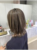 レイヤー×ハイライト×白髪ぼかしデザイン