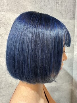 キャラ シャローネ 池袋(Chara Chalone) アイスブルーのボブスタイル【岸雄一】