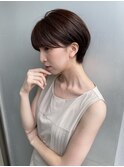 丸みショートセンターパートハンサムショートくびれショート