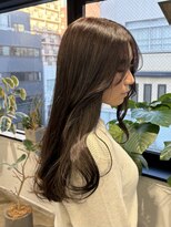 トゥエル バイ ディプティモイラ(tuelu by dipty MOILA)&nbsp;傷んでないように見える艶グレージュ