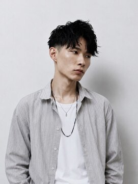 マナ 阪神尼崎(MANAZ) センターパートサイド刈り上げ