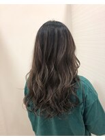 デザイン フォー ヘアー グランツ プロデュース バイ ヒス(Design for hair GRAnt'z) アッシュベージュグラデーション