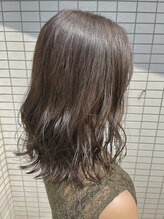 アンドティ ヘア 東久留米店(&.T HAIR) オリーブカラー/ミディアム/波巻き