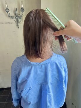 アンリ(Henri) グレージュ/ブリーチ/ケアブリーチ/ブリーチカラー/ブリーチ