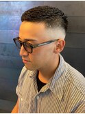 スキンフェード　坊主　バーバースタイル　10代20代
