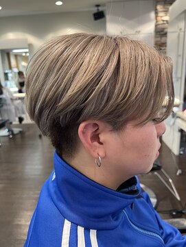 ディーボーイ 下通本店(D-BOY) ミルクティーブロンド