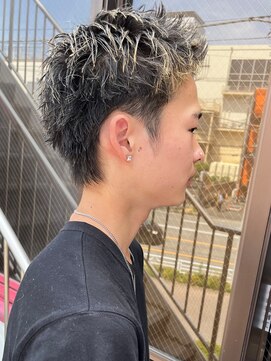 アイズ 海老名(AIZU) スパイキーショート ベリーショート メンズカット 眉毛