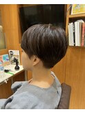 大平彩　ショートカット　刈り上げ