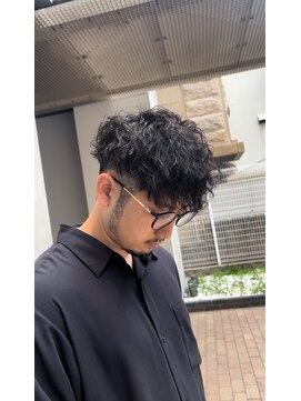 クオンヒール 堺筋本町店(QUON HEAL) スペインカール/スパイキーショート/フェザーパーマ/刈り上げ