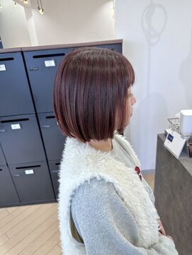 ユニ バイ マグ 長野店(Uni.by Mag) 大人可愛いハイライト前下がりチェリーピンクボブ切りっぱなし