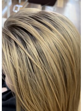 アーチフォーヘア 心斎橋店(a-rch for hair) シャドウルーツ