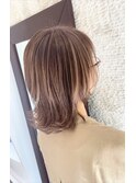 白髪ぼかしハイライト×くびれミディアム