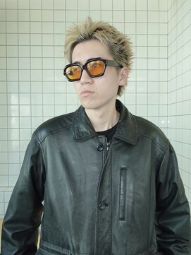 スタニング 渋谷(STUNNING.) メンズカット/スパイキーショート/ケアブリーチホワイトベージュ