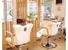 女性用の施術スペースです。奥に半個室のご用意もございます。