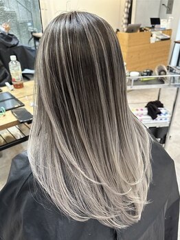 ヌエン 渋谷(NU/EN)の写真/バレイヤージュ、シャドウルーツなど幅広いデザインカラーは”Nuen”にお任せ！色モチも◎