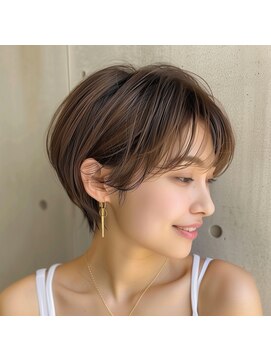 アヴァンヘアリゾート 鹿児島中央駅店(AVAN HAIR RESORT) 【AVAN】大人ショート×センターパート×暗髪カラー×髪質改善